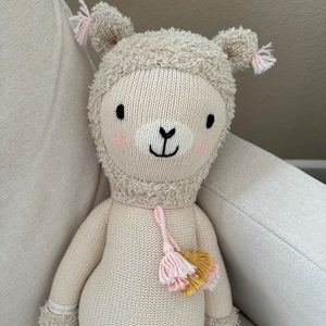 Lola the Llama cuddle + kind